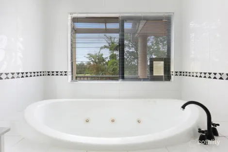 Property photo of 125/125 Santa Cruz Boulevard Clear Island Waters QLD 4226