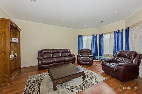 Property photo of 16 Franklin Place Caroline Springs VIC 3023