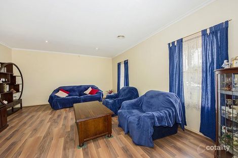 Property photo of 16 Franklin Place Caroline Springs VIC 3023