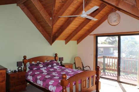 Property photo of 19 Terry Crescent Wimbledon Heights VIC 3922