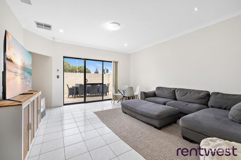Property photo of 336B Flinders Street Nollamara WA 6061