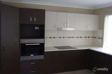 Property photo of 2 Caragh Crescent Oxenford QLD 4210