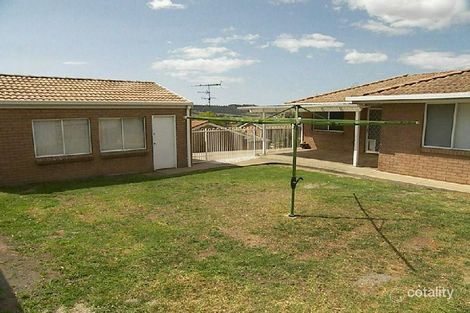 Property photo of 12 Murray Close Albion Park NSW 2527