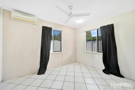 Property photo of 25 Warrell Street Millbank QLD 4670