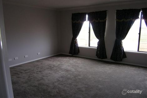 Property photo of 24 Teatree Terrace Point Cook VIC 3030