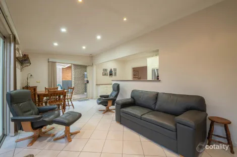 Property photo of 11 Downes Crescent Parkes NSW 2870