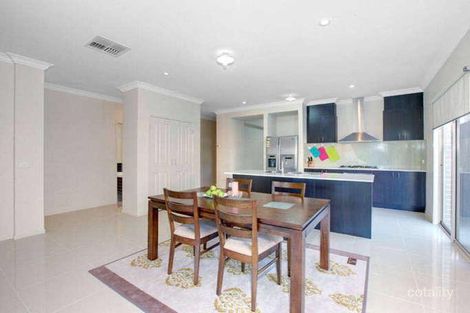 Property photo of 26 Ridgegreen View Caroline Springs VIC 3023