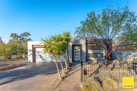 3 Acacia Park Dr, Epsom, VIC 3551