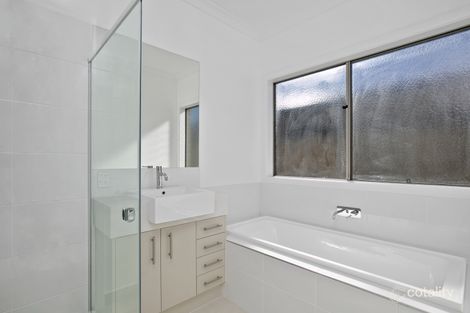 Property photo of 10 Limpet Circuit Point Lonsdale VIC 3225