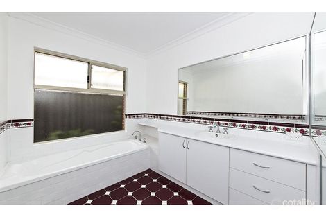 Property photo of 40 Wexcombe Way Aveley WA 6069