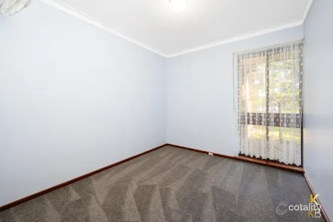 Property photo of 35 Willmott Drive Cooloongup WA 6168