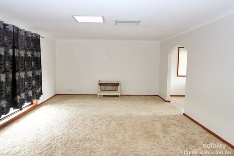 Property photo of 38 Undurra Drive Glenfield Park NSW 2650