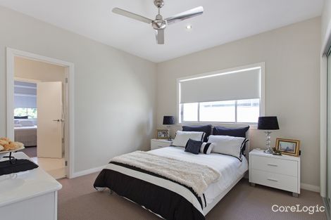 Property photo of 2241 Glengallon Way Hope Island QLD 4212