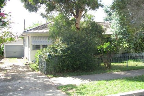 13 Gordon Ave, South Granville, NSW 2142