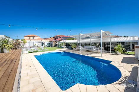 Property photo of 41 Savona Grove Mindarie WA 6030