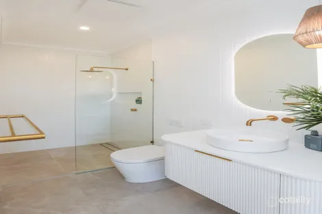 Property photo of 9 The Promenade Agnes Water QLD 4677