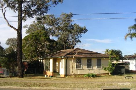 8 Palau Cres, Lethbridge Park, NSW 2770