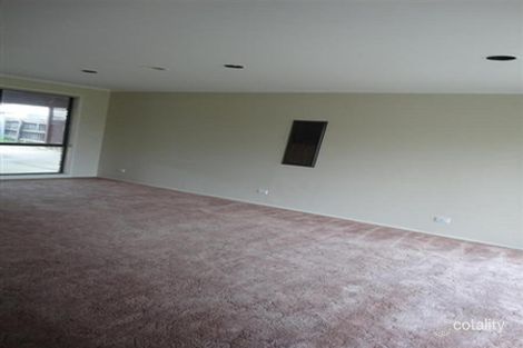 Property photo of 14 Bellevue Court Mill Park VIC 3082