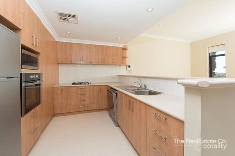 Property photo of 7/2 The Pass Dawesville WA 6211