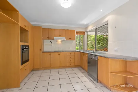 Property photo of 28 Parkway Place Kenmore QLD 4069