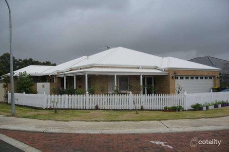1 Yoondarn Elb, Wattle Grove, WA 6107