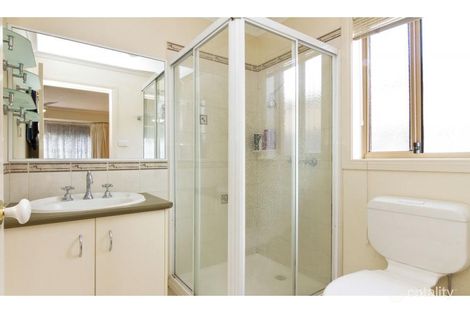 Property photo of 10 Postregna Way Skye VIC 3977
