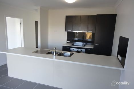 Property photo of 22 Napier Circuit Silkstone QLD 4304