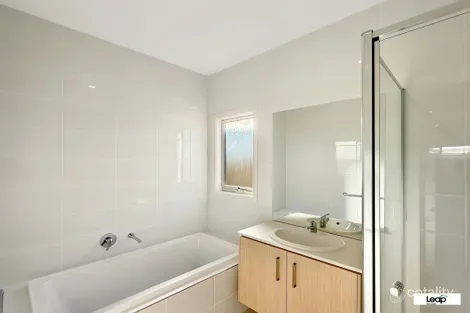 Property photo of 19 Murtoa Crescent Eynesbury VIC 3338