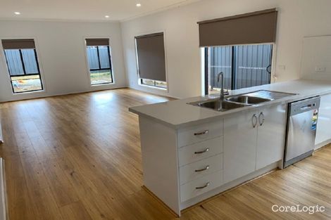 Property photo of 5 Radhika Street Werribee VIC 3030