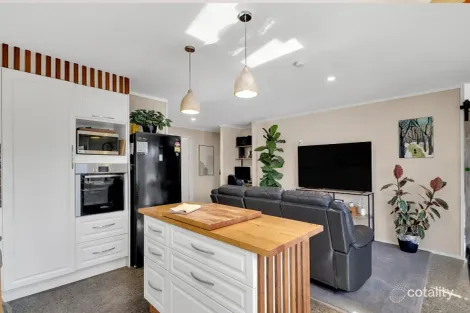 Property photo of 10 Doepel Place St Helens TAS 7216