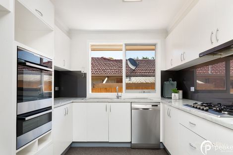 Property photo of 1 Lily Vale Close Berwick VIC 3806