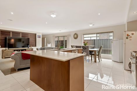 Property photo of 5 Falls Avenue Craigieburn VIC 3064