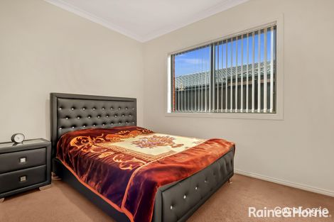 Property photo of 5 Falls Avenue Craigieburn VIC 3064