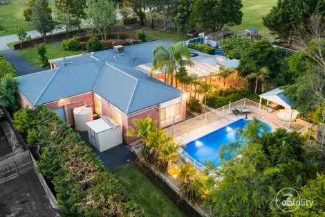 144 Ahern Rd, Pakenham, VIC 3810