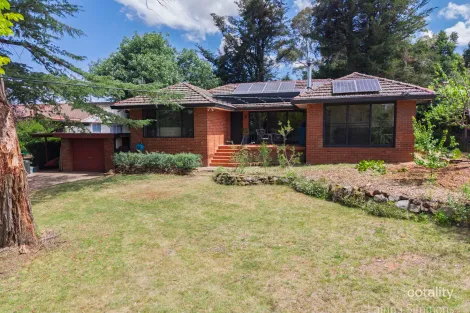 Property photo of 4 Caroline Crescent Armidale NSW 2350