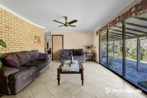 Property photo of 21 Emerald Place Mount Richon WA 6112