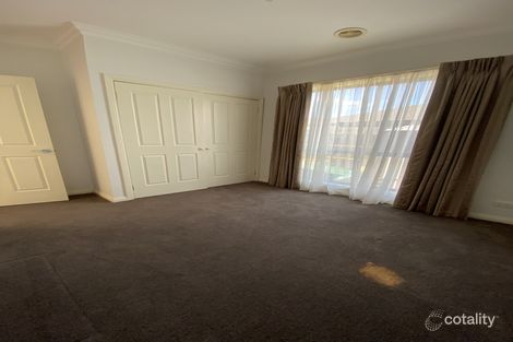 Property photo of 11 Penton Way Lynbrook VIC 3975
