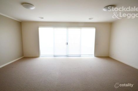 Property photo of 33 Excelsior Circuit Mulgrave VIC 3170