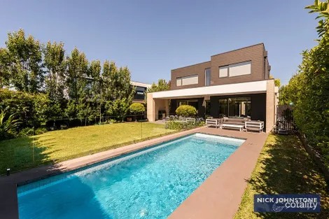 Property photo of 18 Kingston Street Hampton VIC 3188