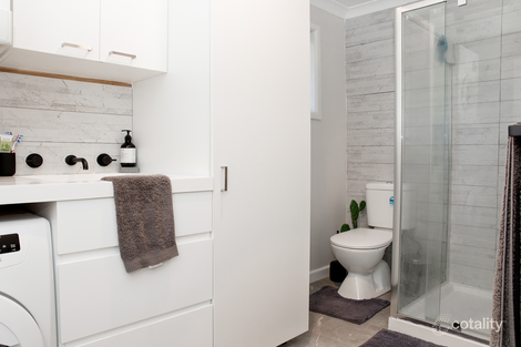 Property photo of 5 Macassar Crescent The Honeysuckles VIC 3851