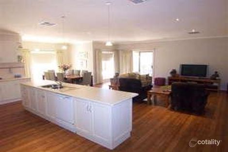 35 Bassett Dr, Strathfieldsaye, VIC 3551