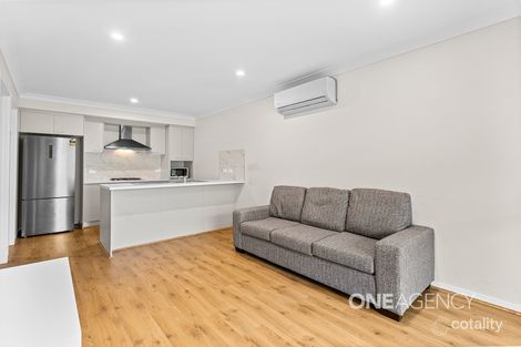 Property photo of 5 Saddleback Crescent Stream Hill NSW 2526