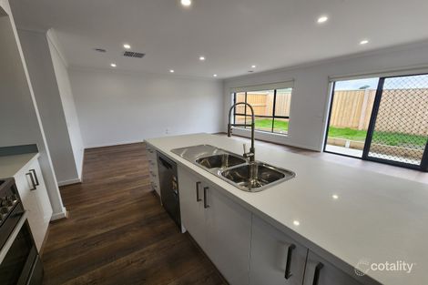 56 Feathertop Cres, Donnybrook, VIC 3064