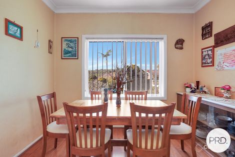 Property photo of 20 Tallawong Crescent Dapto NSW 2530