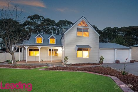 Property photo of 14 Munch Place Sunbury VIC 3429