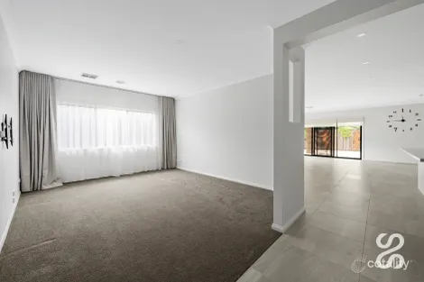 Property photo of 19 Lillian Street Doreen VIC 3754