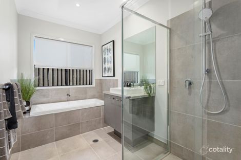 Property photo of 40 Parkland Drive Walloon QLD 4306