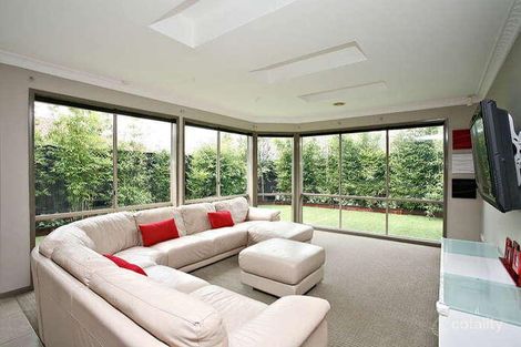 Property photo of 5 Parwan Court Caroline Springs VIC 3023