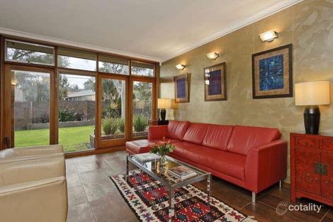 Property photo of 300 Lower Heidelberg Road Ivanhoe East VIC 3079