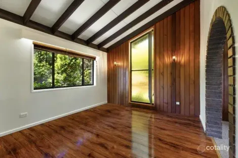 Property photo of 2 Vaucluse Place Bundall QLD 4217